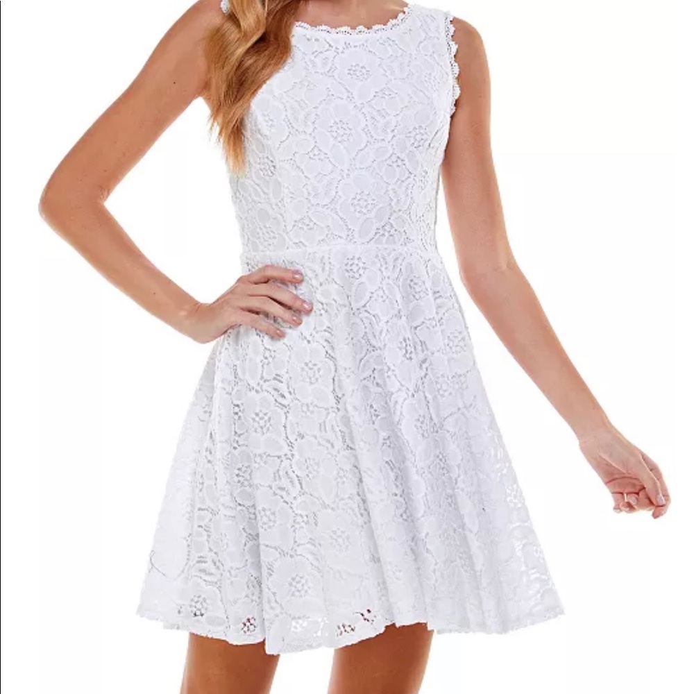 Macys city studio junior, white lace mini dress, size 13